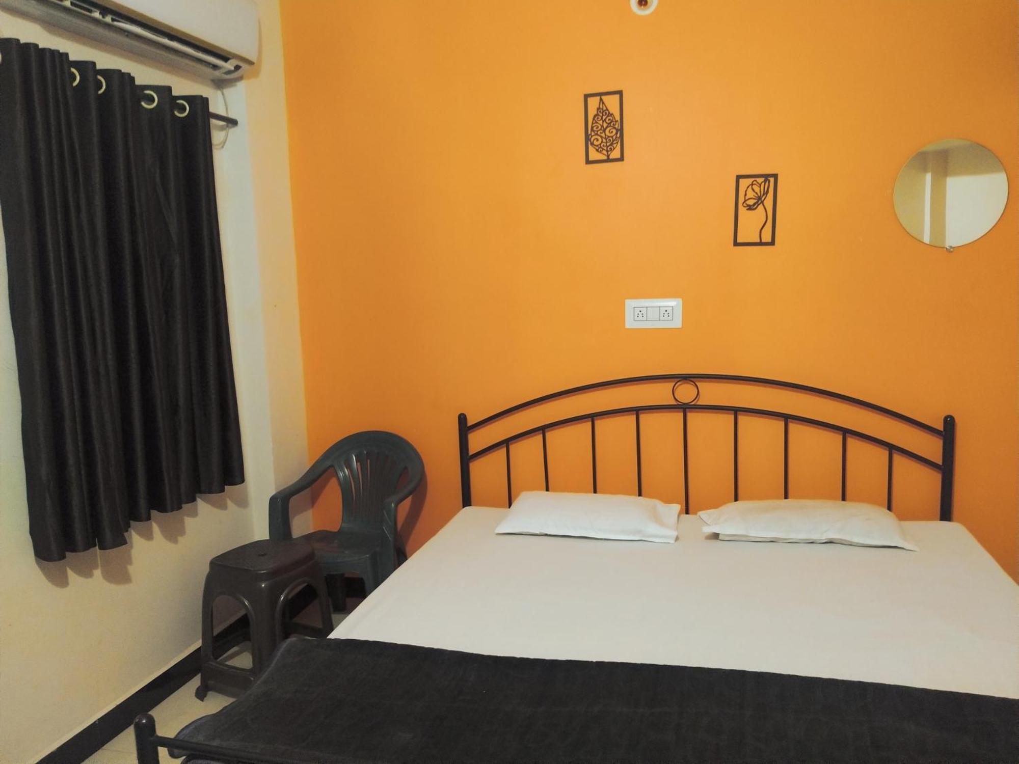 Shivlok Guest House 우자인 외부 사진